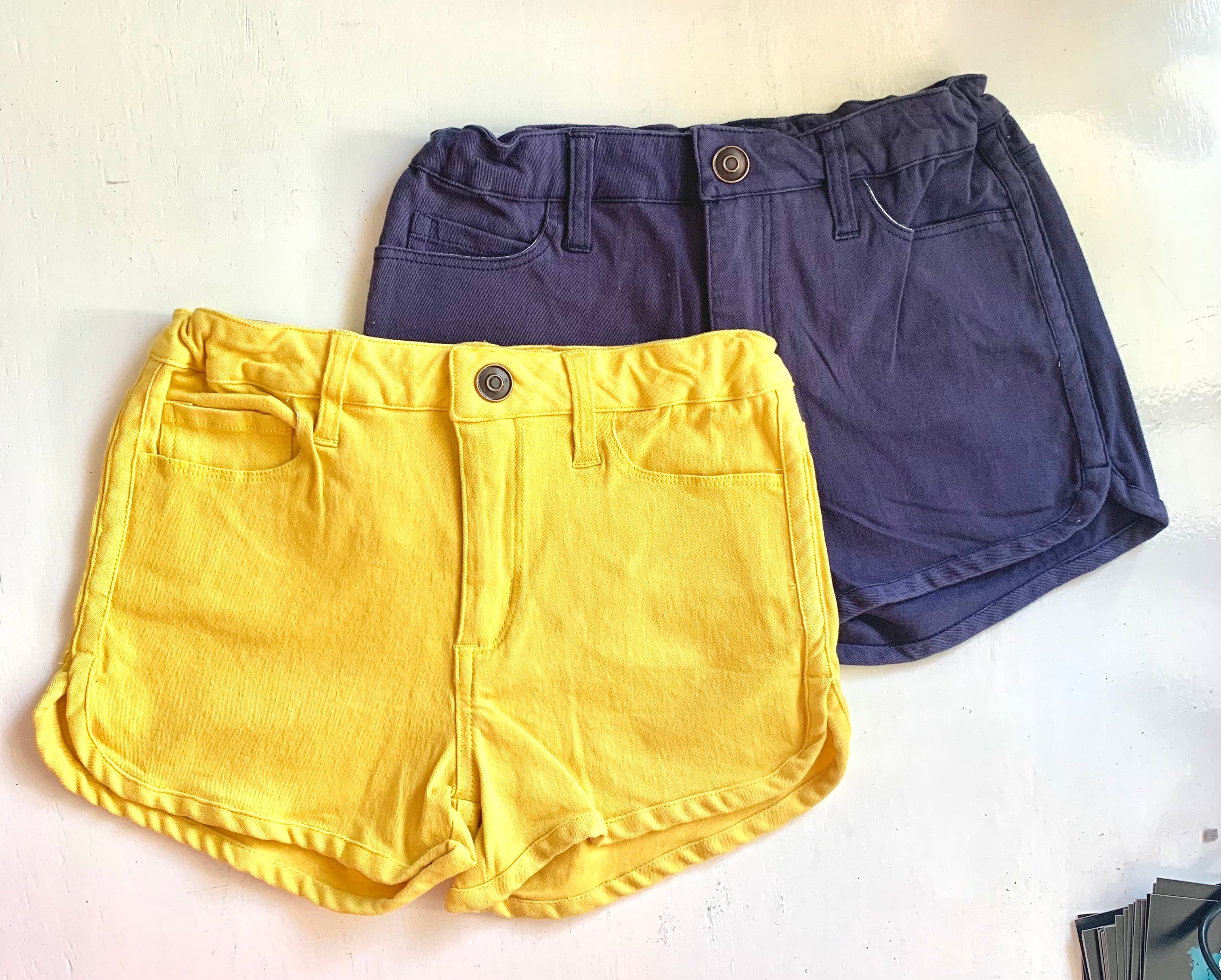 Mustard short shorts - FIVE&KNUX